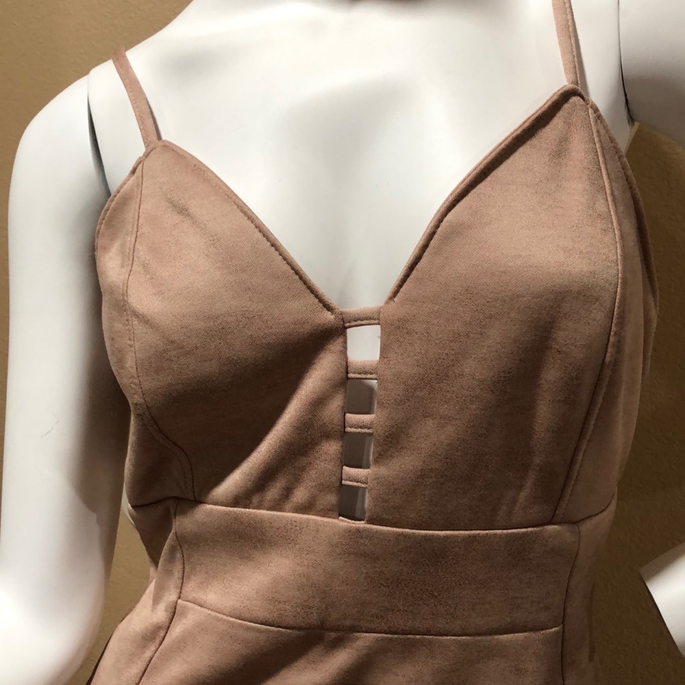 Dress - Picture 2 of 2